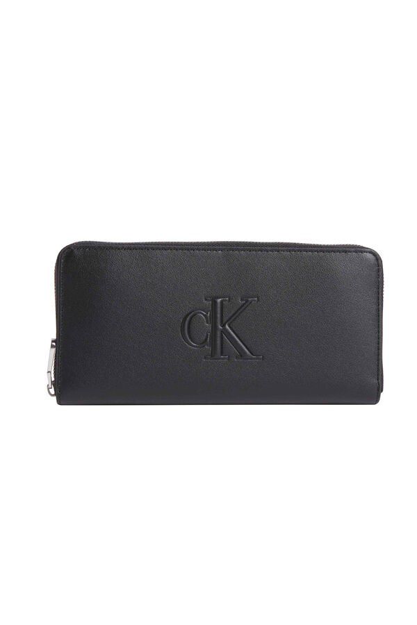 Calvin Klein Jeans Sculpted Zip Around Wallet in black